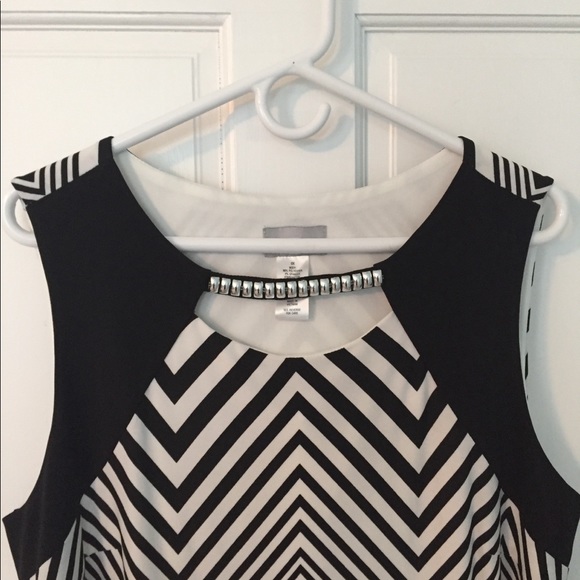 Chevron Black and White sleeveless summer dress - Picture 4 of 5